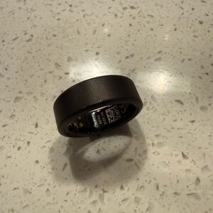 Oura Ring Gen 3 size 9 in "Stealth" (black matte)